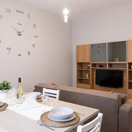 Apartment Cota Holidays House
